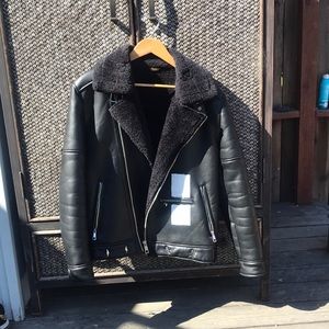 Mens Zara Leather Jacket w/ Faux Fur on the inside